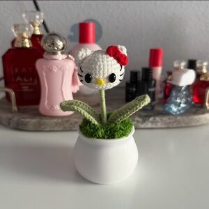 Hello Kitty White and Red Crochet Planter